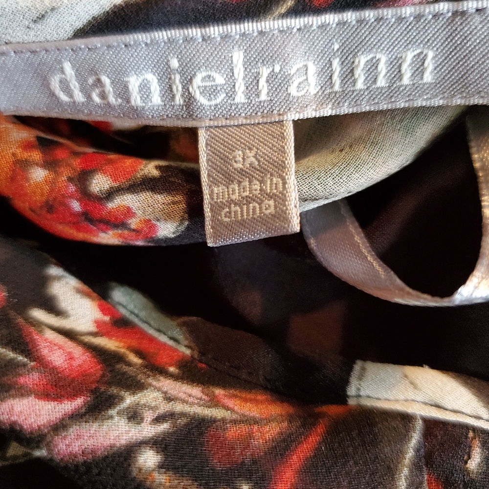 Plus size women's blouse